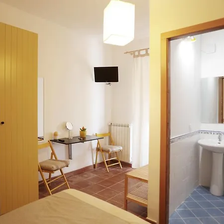 Villalba Sunrise B&B 파바라